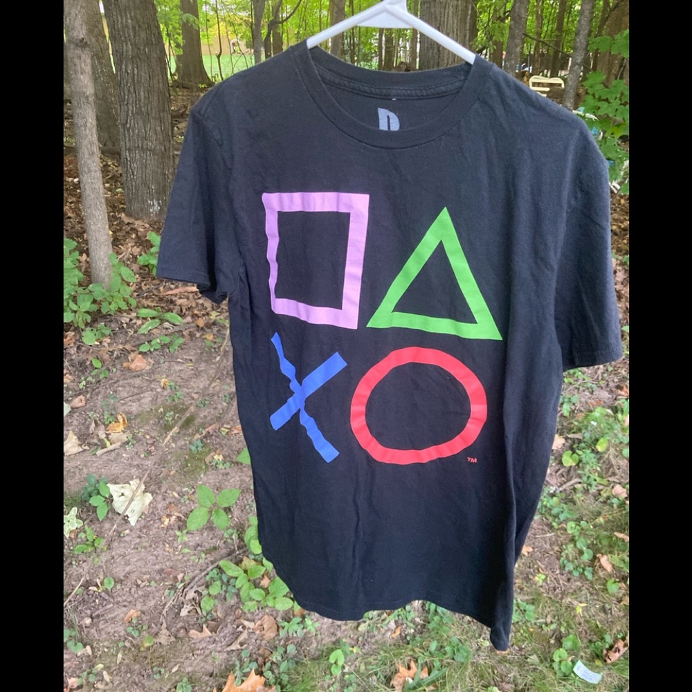 PlayStation t-shirt in excellent condition